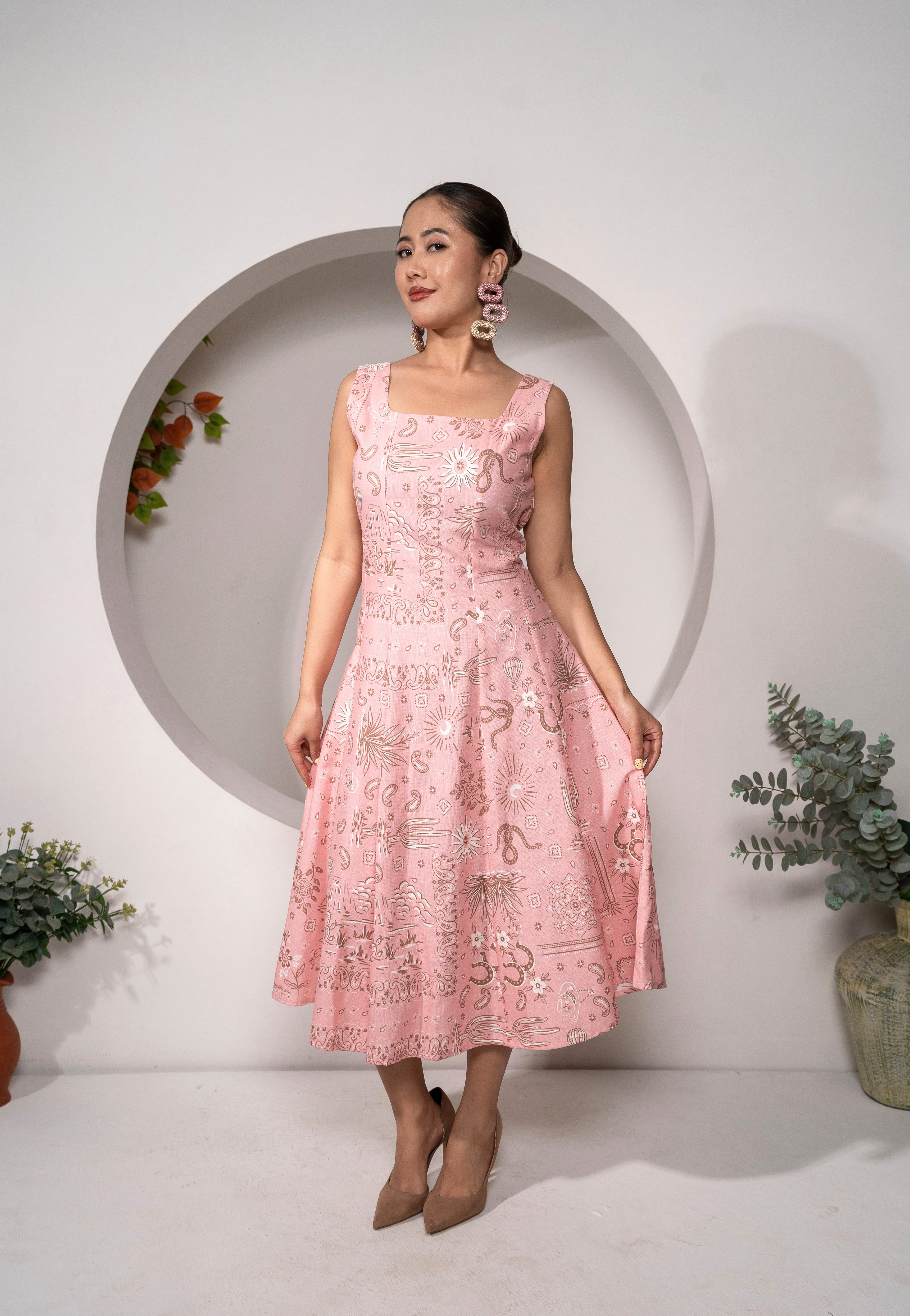 Desert Rose – Western Pink Panelled Midi Dress 