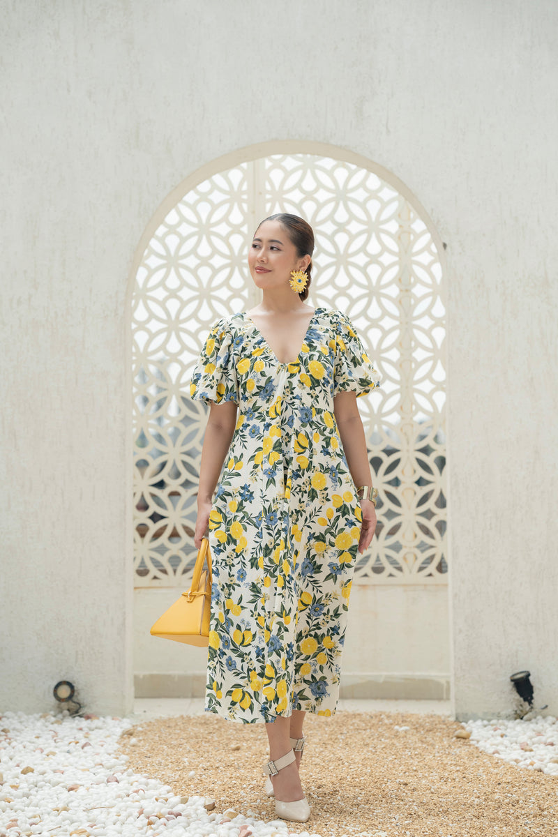 Citrus Bloom Puff Sleeve Dress – Printed Cotton Flax - Khamna Studio. ✔ citrus bloom floral cotton midi dress women
✔ puff sleeve printed summer dress
✔ lemon blue floral vacation dress cotton flax
✔ women’s casual summer midi dress khamna
