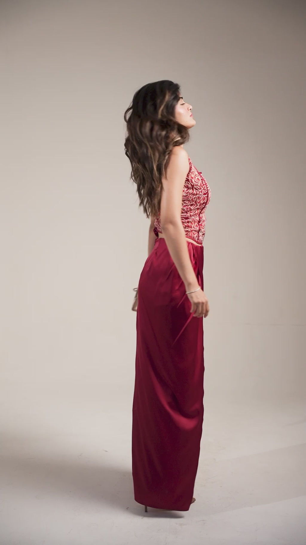 model wearing both looks transition 