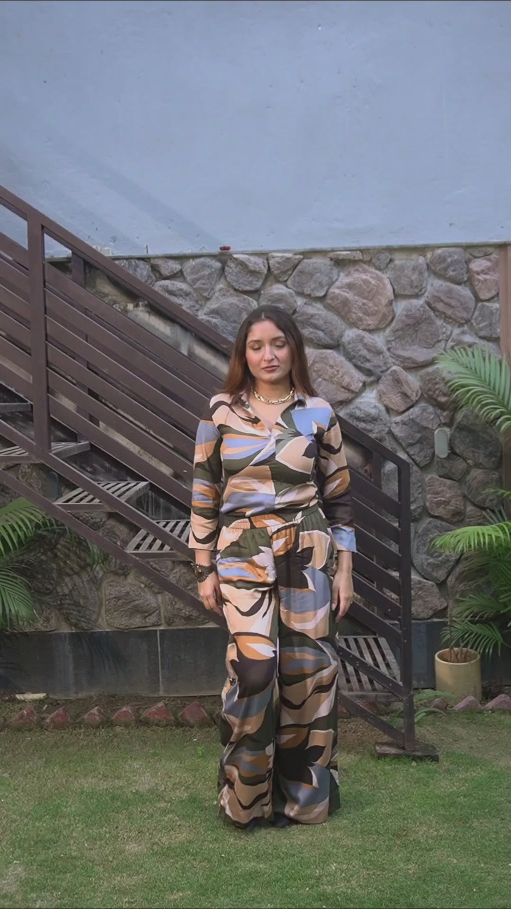 tropical mirage set on model